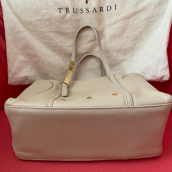 Small but roomy from ๐ฎ๐น - Picture 4 of 5